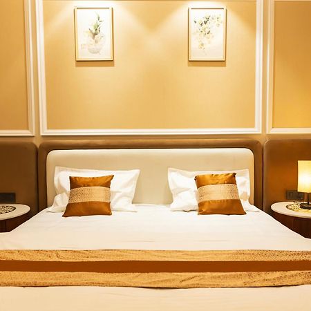 Omaxe Hazratganj , Khusi Mahal Bed and Breakfast Λάκναου Εξωτερικό φωτογραφία