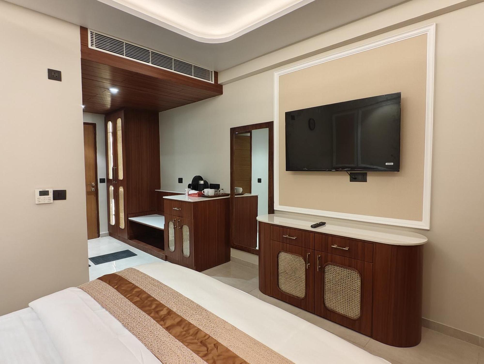 Omaxe Hazratganj , Khusi Mahal Bed and Breakfast Λάκναου Εξωτερικό φωτογραφία